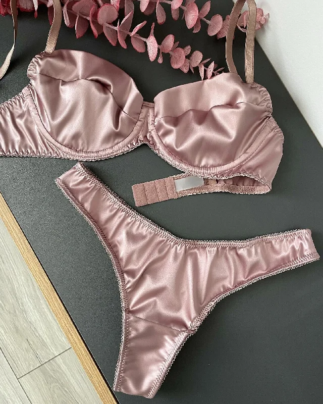 Amour Dusty Pink Lingerie set