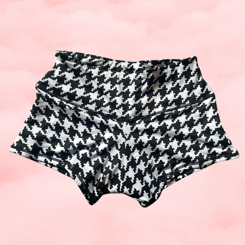 Period Short in GIANT B & W HERRINGBONE PRINT